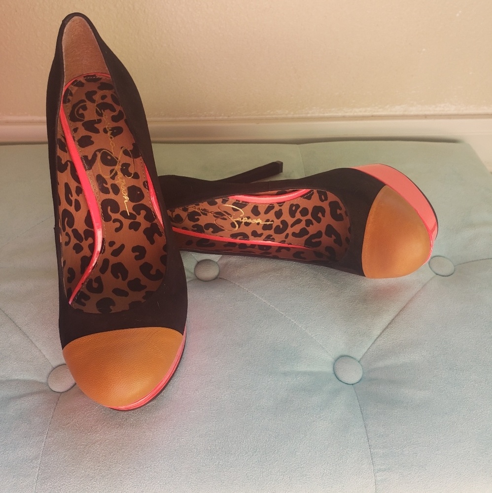 Jessica Simpson Fairlee Cap Toe Pump